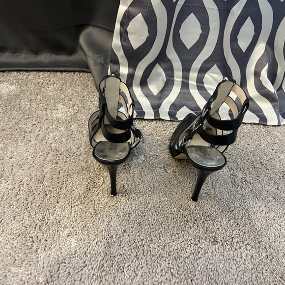 Timeless Classic Black Leather T Strap Heels - Picture 5 of 5